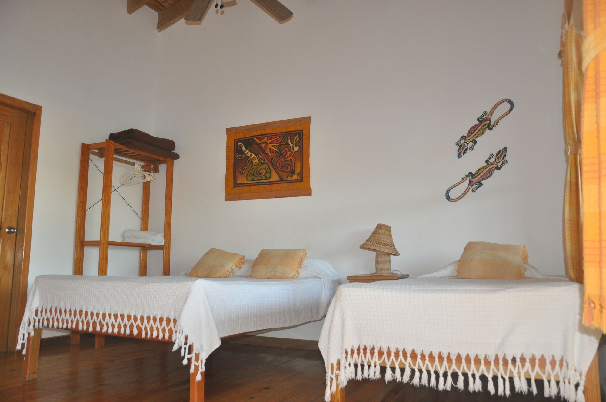 Hotel Posada Las Orquideas,West End Bagian luar foto